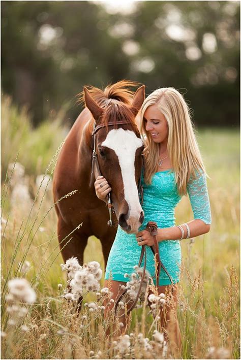 Pin by Reaghan Leigh on Senior Portraits Western pleasure horses, Senior horse, Horse senior
