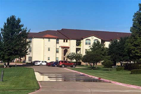 senior living communities in cleburne tx