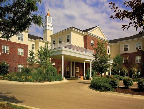 senior living in aurora