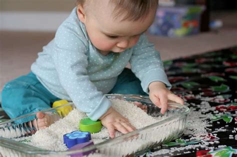 The Connection Between Sensory Play and Your Baby’s Eyesight Development