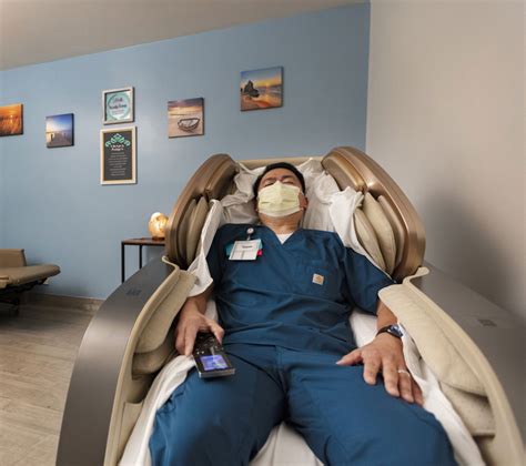 Discover Serenity in the lap of Luxury: Unwind at the Ultimate Lounge Experience