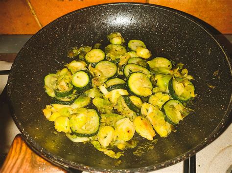 Serve immediately brussel sprouts