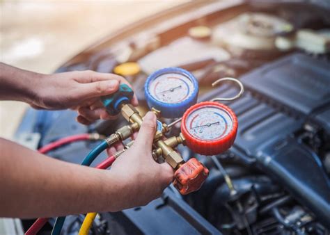 servicing air conditioning car