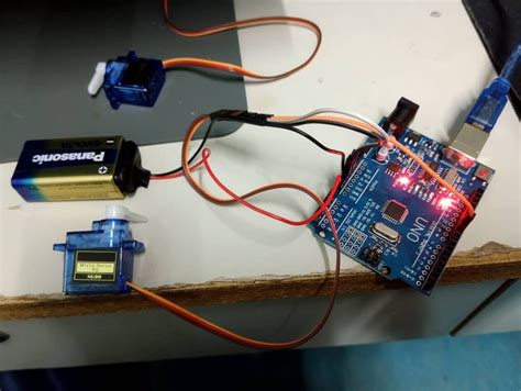 Servo Motor Not Working Properly Arduino