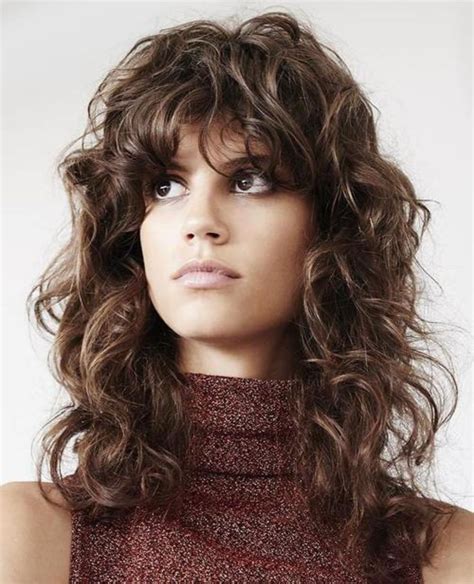 70 Best Variations of a Medium Shag Haircut for Your Distinctive Style