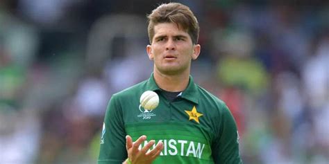 shaheen afridi bowling stats in odi matches