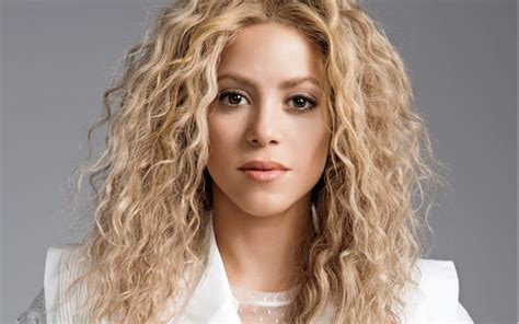 shakira where is she from in colombia