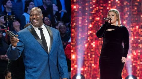 Shaquille O'Neal does a hilarious private jet karaoke performance to
