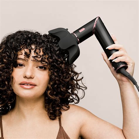 Shark's New FlexStyle MultiStyling Hair Tool Is Available Now Order