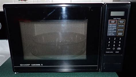 Sharp Carousel 2.2cu ft 1200Watt Countertop Microwave (White) in the