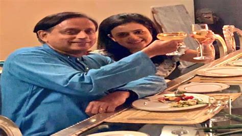 shashi tharoor and mahua moitra