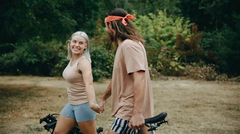 she loves thick dicks