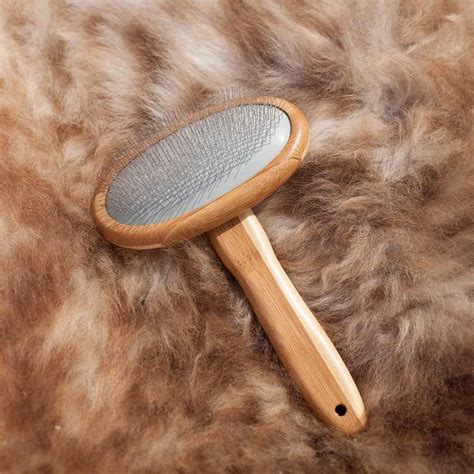 Shearling Brush