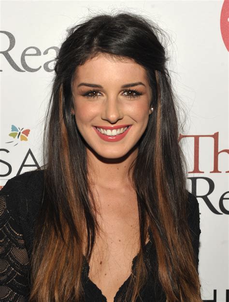 shenae grimes beech