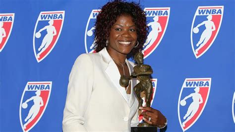 sheryl swoopes comments about caitlin clark