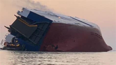 ship flips back over rescue