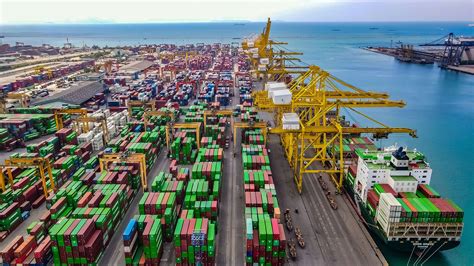 shipping container yard