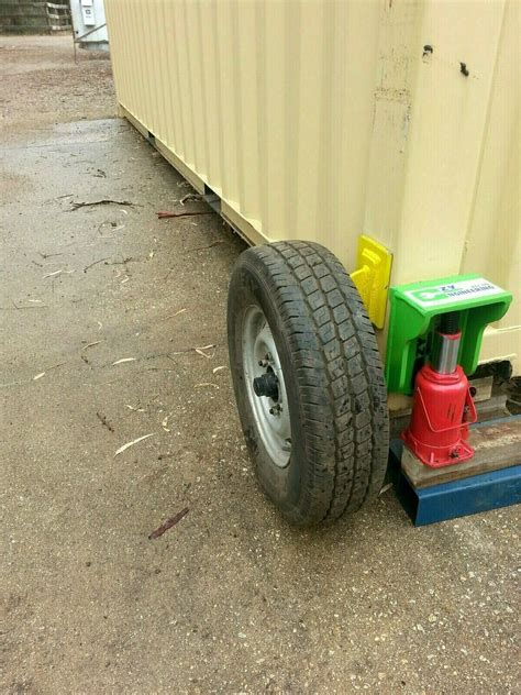 shipping containers wheels