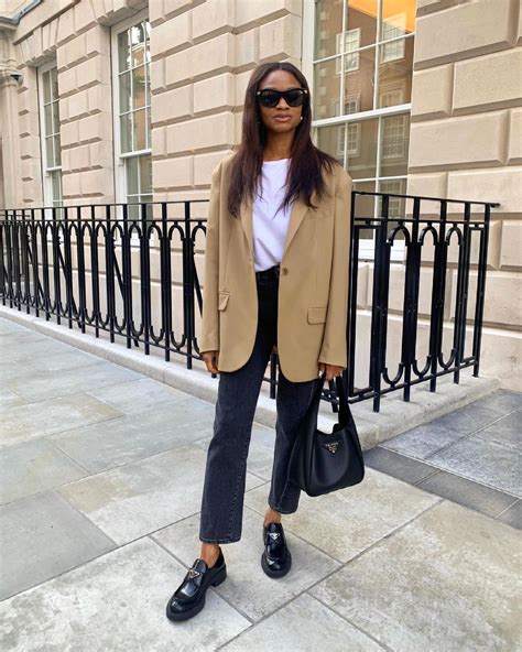 shoes to wear with black denim shorts