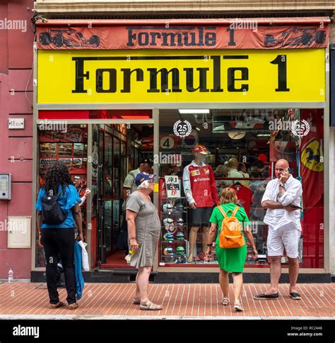 F1 in het kort Minuut stilte voor Van 