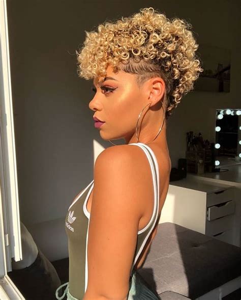 Short Blonde Curly Hair: Tips And Tricks For Effortless Style