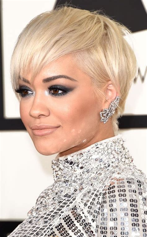 30+ Fabulous Short Hairstyles and Earrings HowLifeStyles