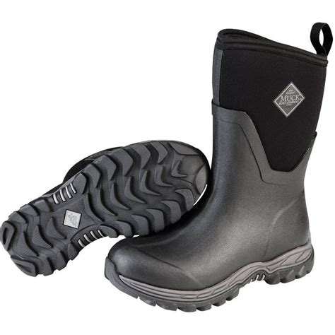 Short Muck Boots Review: Comfort And Durability For All-Day Wear