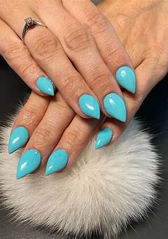 Short Stiletto Acrylic Nails: The Trendy Nail Style For 2023
