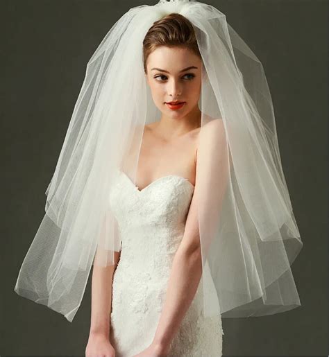 Two layer Bridal Veil Short 2016 Wedding Veil for Bride Gowns with Hair