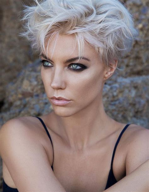 Short White Hair: A Stylish And Chic Look In 2023