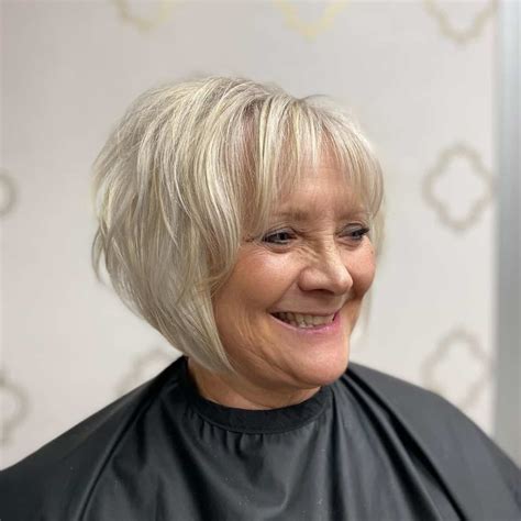 Perfect Short Bob Hairstyles For Thin Hair Over 60 With Simple Style