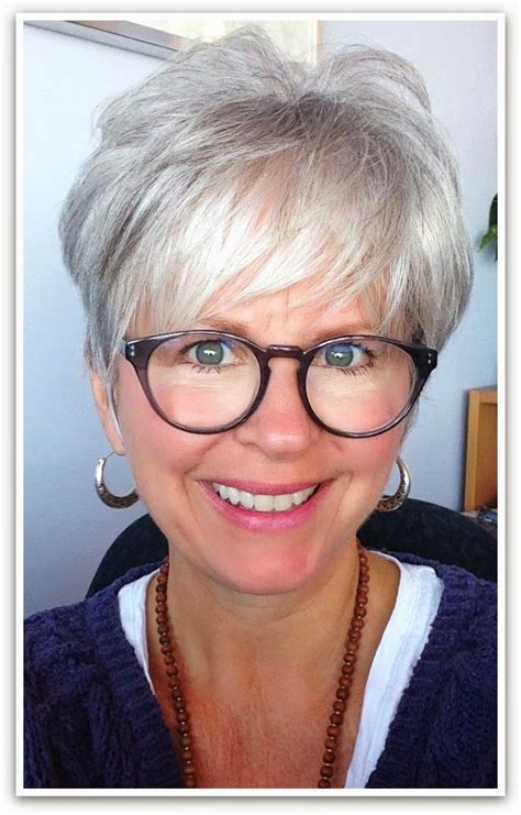 short haircuts for women over 65 with glasses