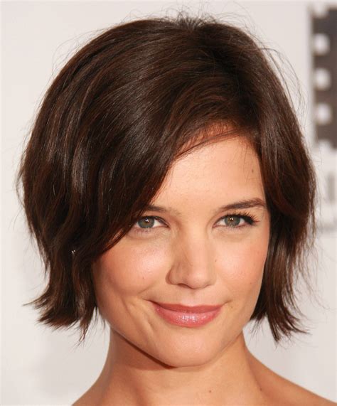  79 Popular Short Hairstyles For Women With Round Faces With Simple Style