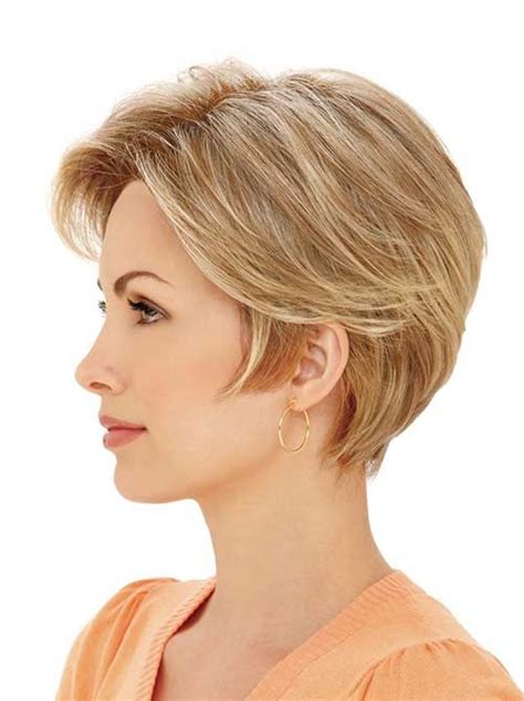 Stunning Short Layered Haircuts For Fine Straight Hair With Simple Style