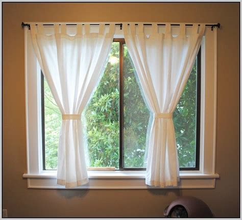 Deconovo Blackout Short Curtains for Small Windows, 45 inch Long, Pack of 2 Thermal Insulated