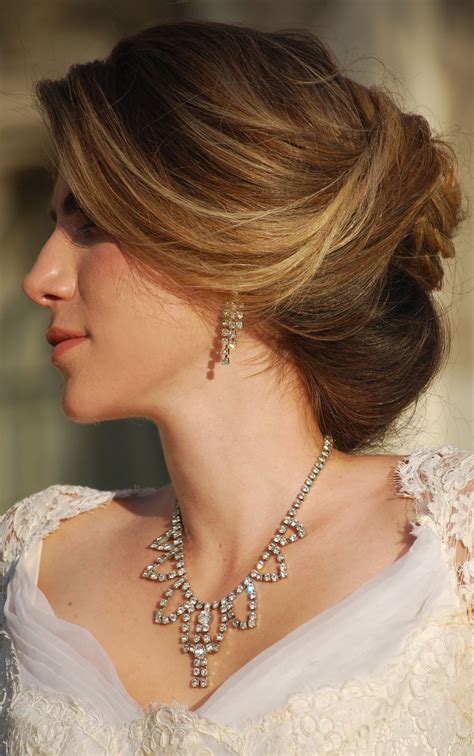  79 Gorgeous Should Brides Wear Their Hair Up Or Down Hairstyles Inspiration