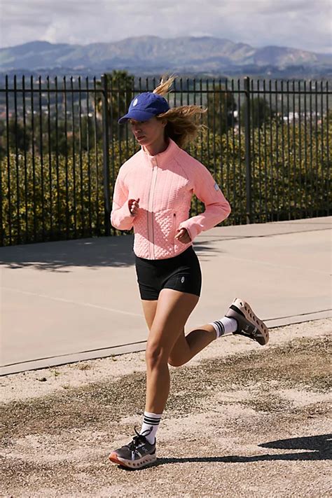 Should I Run With A Jacket