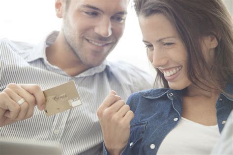 should spouses have separate credit cards