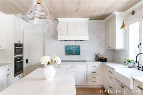Should White Cabinets Match Ceiling