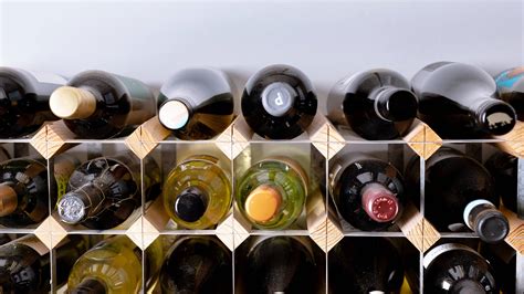 Should Wine Be Stored Lying Down