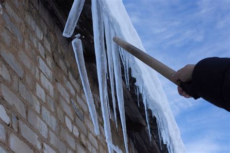 Should You Remove Icicles From Roof