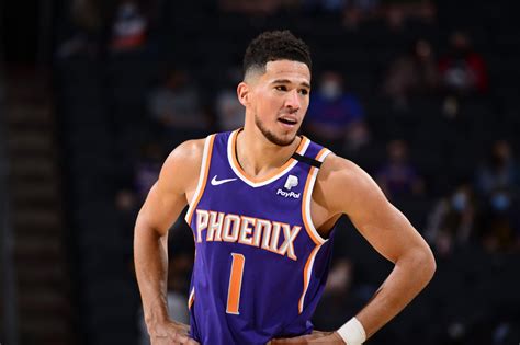 show me a picture of devin booker