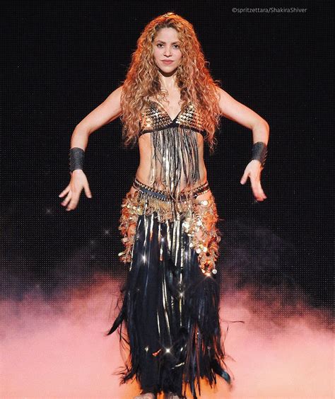 show me a picture of shakira
