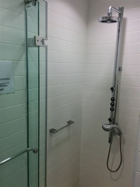shower facility in dubai airport