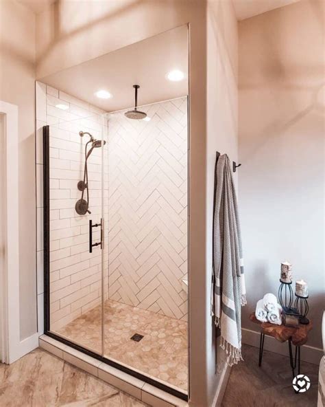 Shower With Feature Wall