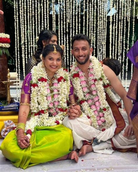 shreyas iyer is married