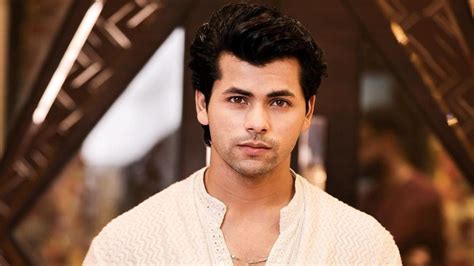 siddharth nigam net worth in rupees