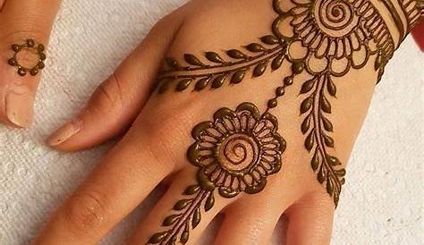 Side Hand Tattoo Mehndi Design That One On The Of Her Wrist/hand Is Just Beautiful