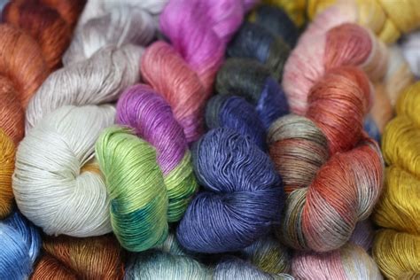 Silk Knitting Yarn Duke 018