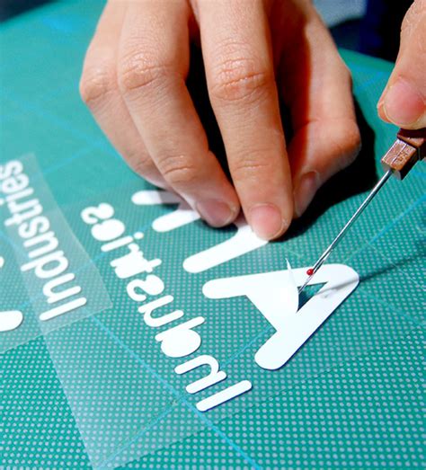 Silkscreen vs Vinyl: Uncovering the Best Printing Method